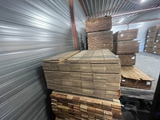 Ca. 152x Guyana Ipé kopse veer en groef (buitenparket), 21x145mm, leng